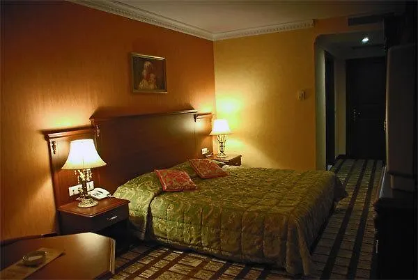 9 On Istanbul Hotel